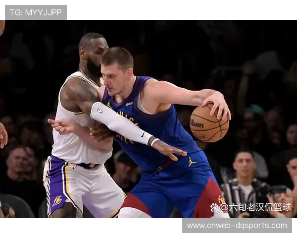 詹姆斯因左脚踝酸痛缺席湖人雄鹿焦点战 詹姆斯因左脚踝酸痛缺席湖人雄鹿焦点战
