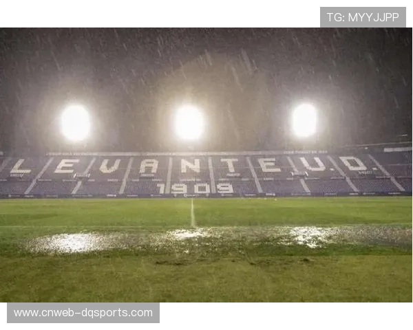 西甲比赛因气候变暖频延期：瓦伦西亚暴雨德国暴雪成干扰因素
